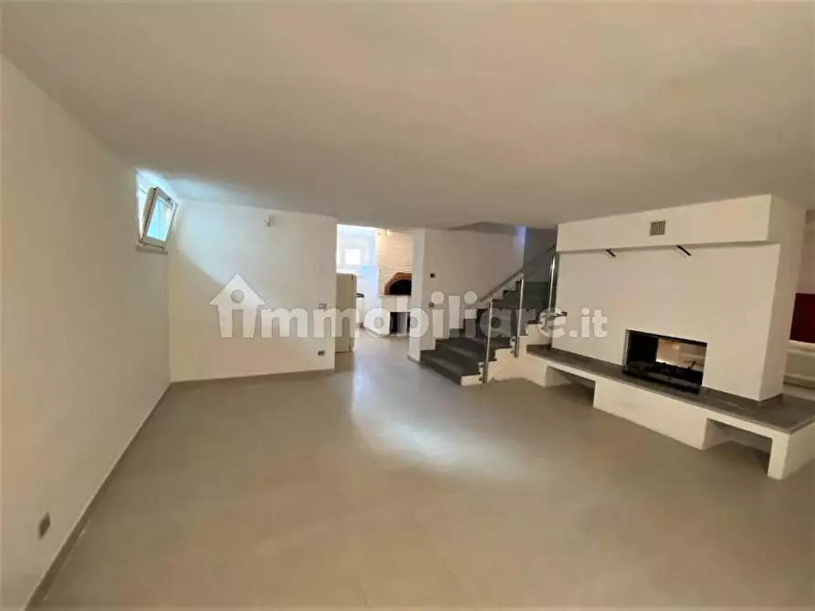 Immagine 31 di Villa in vendita  a Capannori