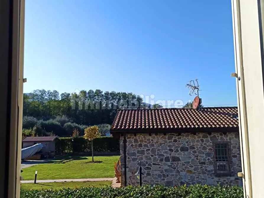 Immagine 18 di Villa in vendita  a Capannori