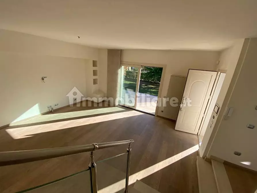 Immagine 7 di Villa in vendita  a Capannori