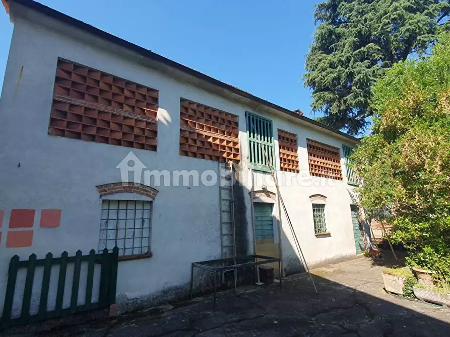 Immagine 3 di Casa bifamiliare in vendita  a Lucca