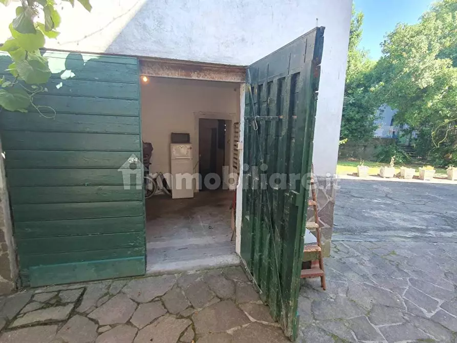 Immagine 39 di Casa bifamiliare in vendita  a Lucca