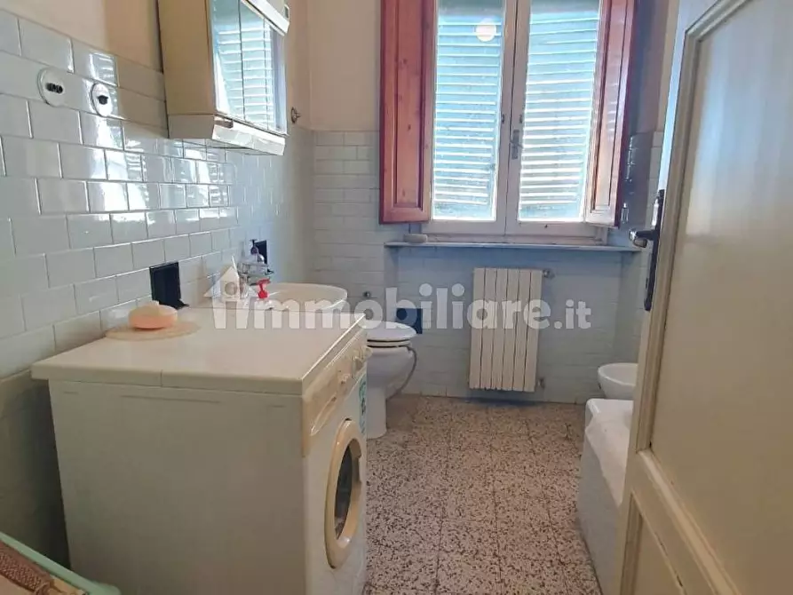 Immagine 27 di Casa bifamiliare in vendita  a Lucca
