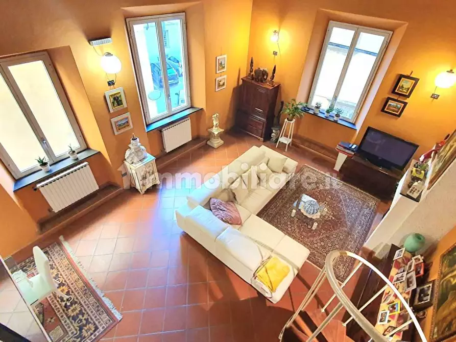 Immagine 2 di Appartamento in vendita  a Lucca