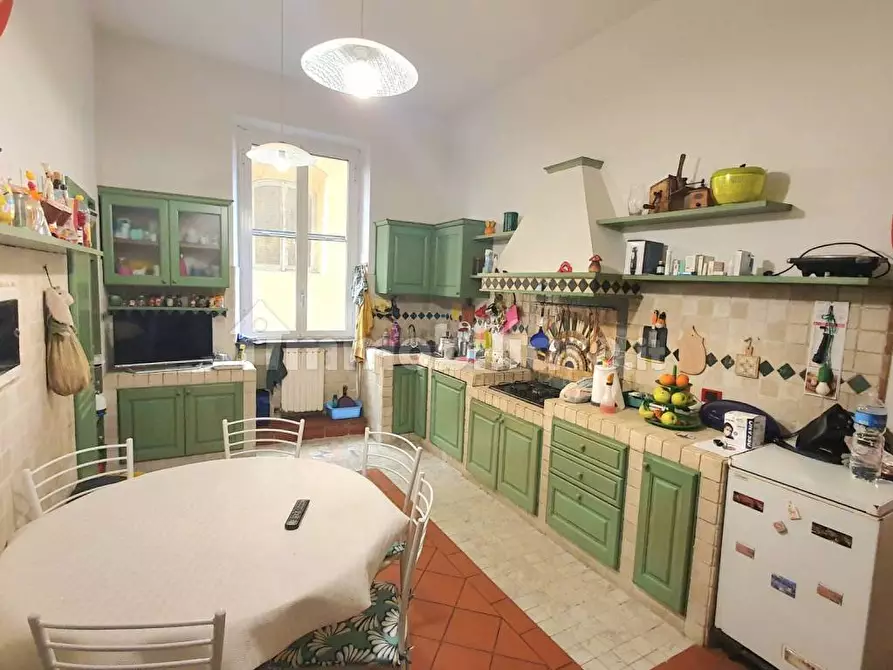 Immagine 13 di Appartamento in vendita  a Lucca