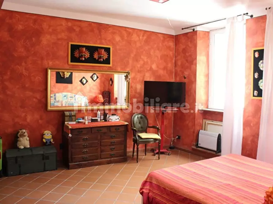 Immagine 21 di Appartamento in vendita  a Lucca