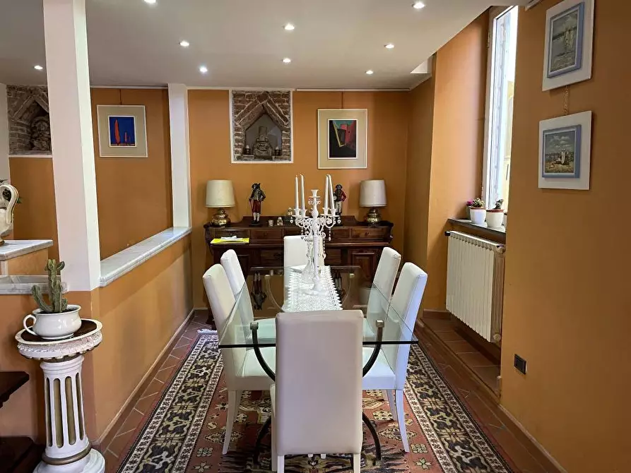 Immagine 8 di Appartamento in vendita  a Lucca