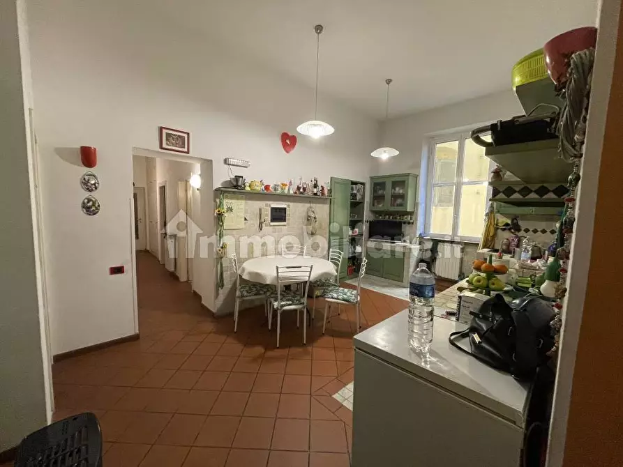 Immagine 15 di Appartamento in vendita  a Lucca