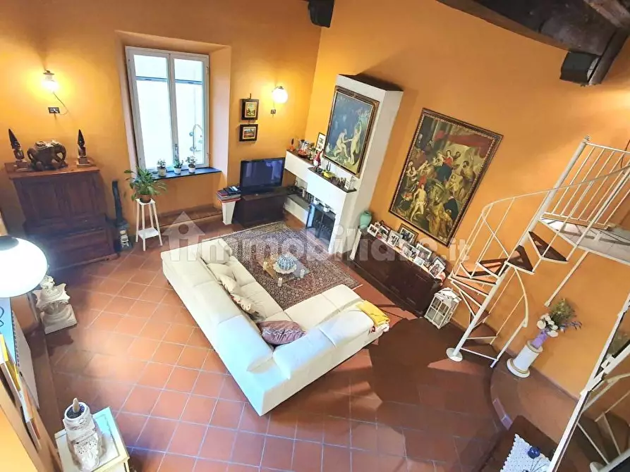 Immagine 7 di Appartamento in vendita  a Lucca