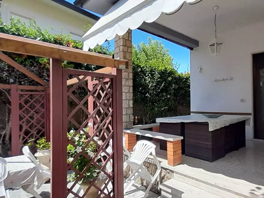 Immagine 4 di Villa in vendita  a Forte Dei Marmi