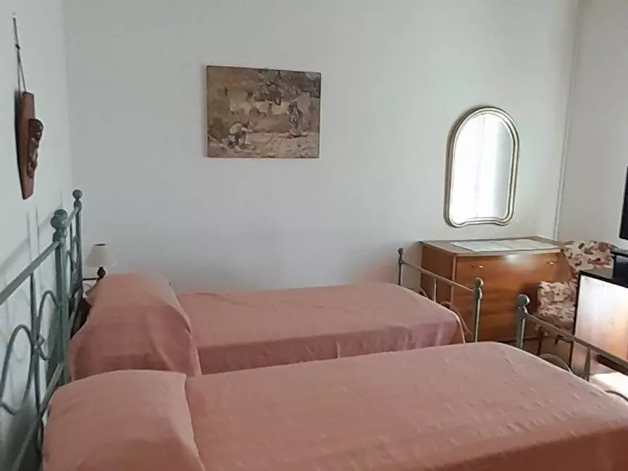 Immagine 12 di Villa in vendita  a Forte Dei Marmi