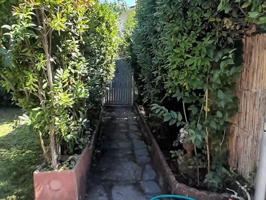 Immagine 6 di Villa in vendita  a Forte Dei Marmi