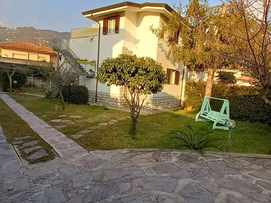Immagine 23 di Villa in vendita  a Pietrasanta