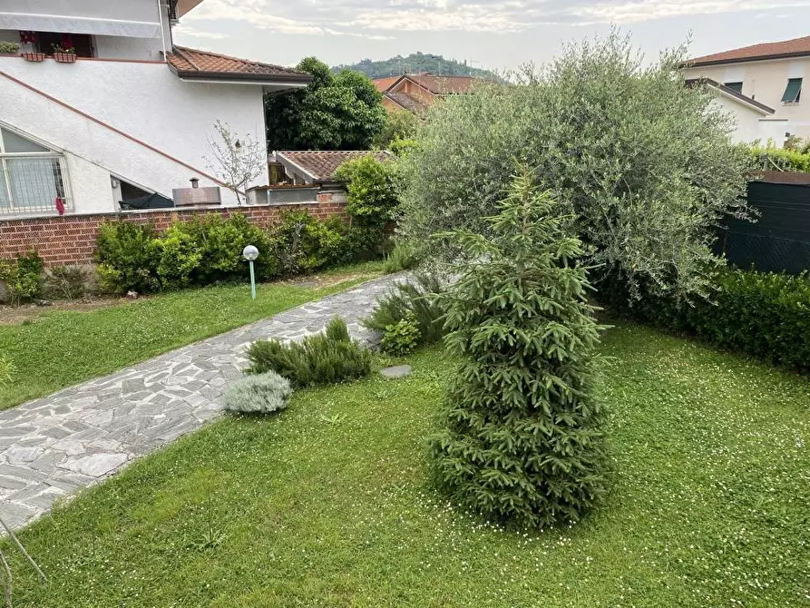 Immagine 4 di Villa in vendita  a Pietrasanta