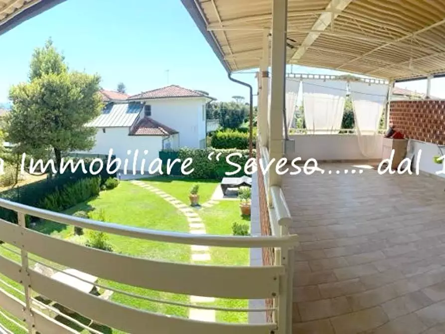 Immagine 11 di Villa in affitto  a Pietrasanta