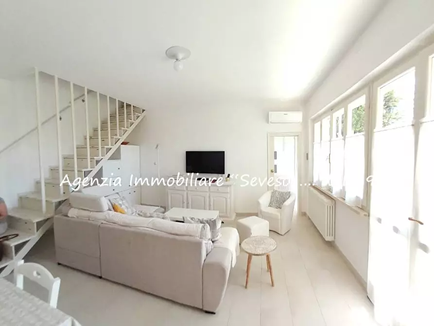 Immagine 4 di Villa in affitto  a Pietrasanta