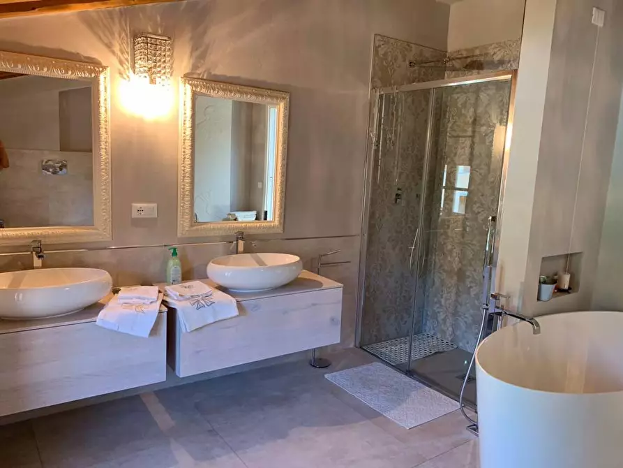 Immagine 39 di Villa in affitto  a Pietrasanta