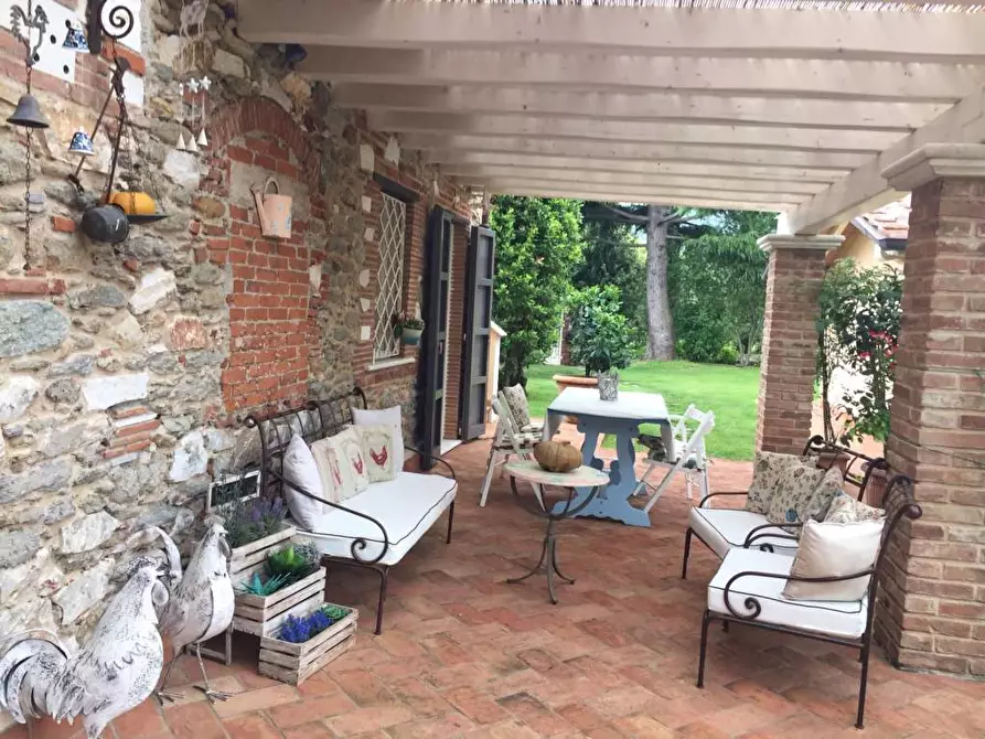Immagine 7 di Villa in affitto  a Pietrasanta