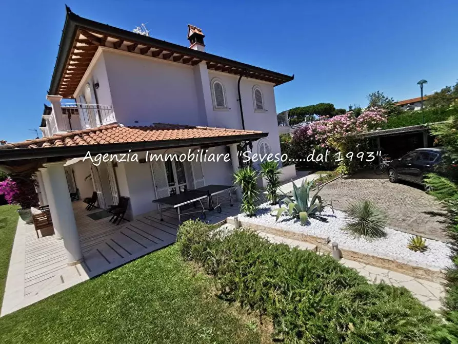 Immagine 3 di Villa in affitto  a Forte Dei Marmi