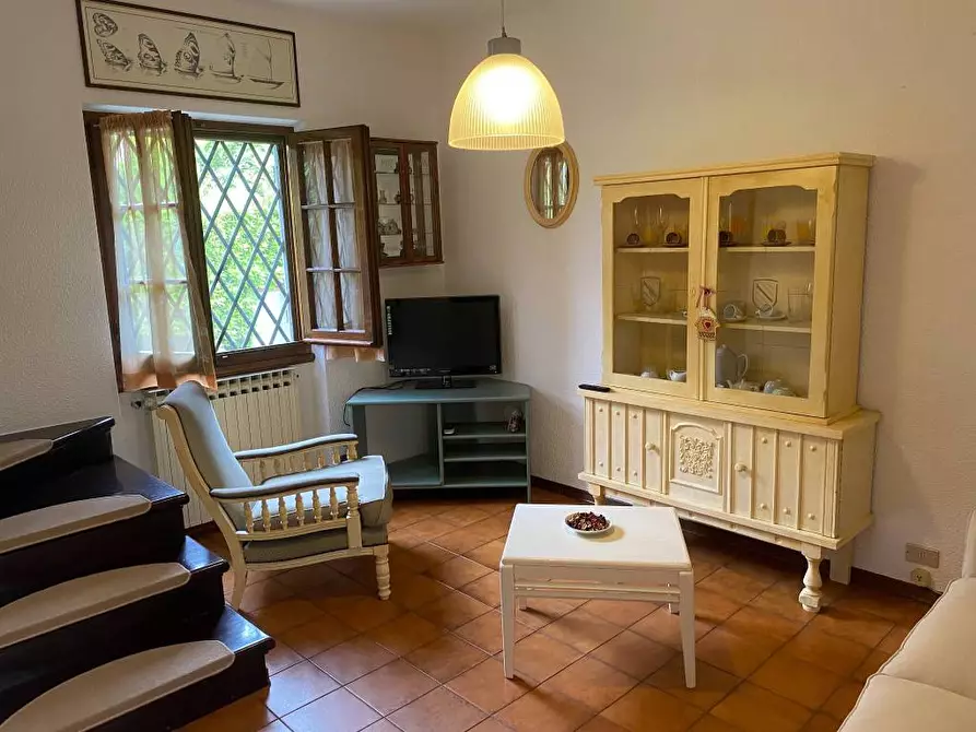 Immagine 11 di Villa in vendita  a Forte Dei Marmi