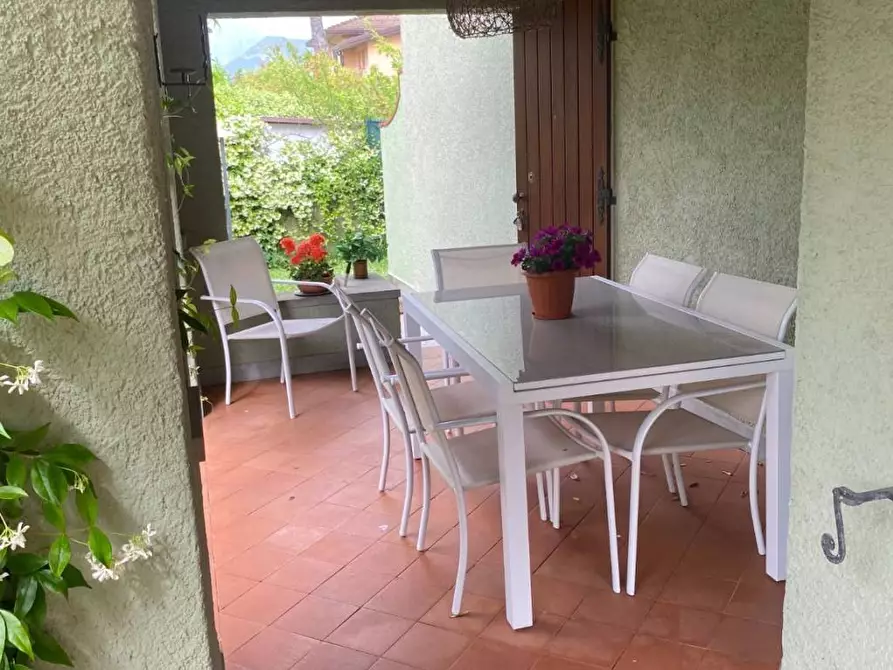 Immagine 7 di Villa in vendita  a Forte Dei Marmi