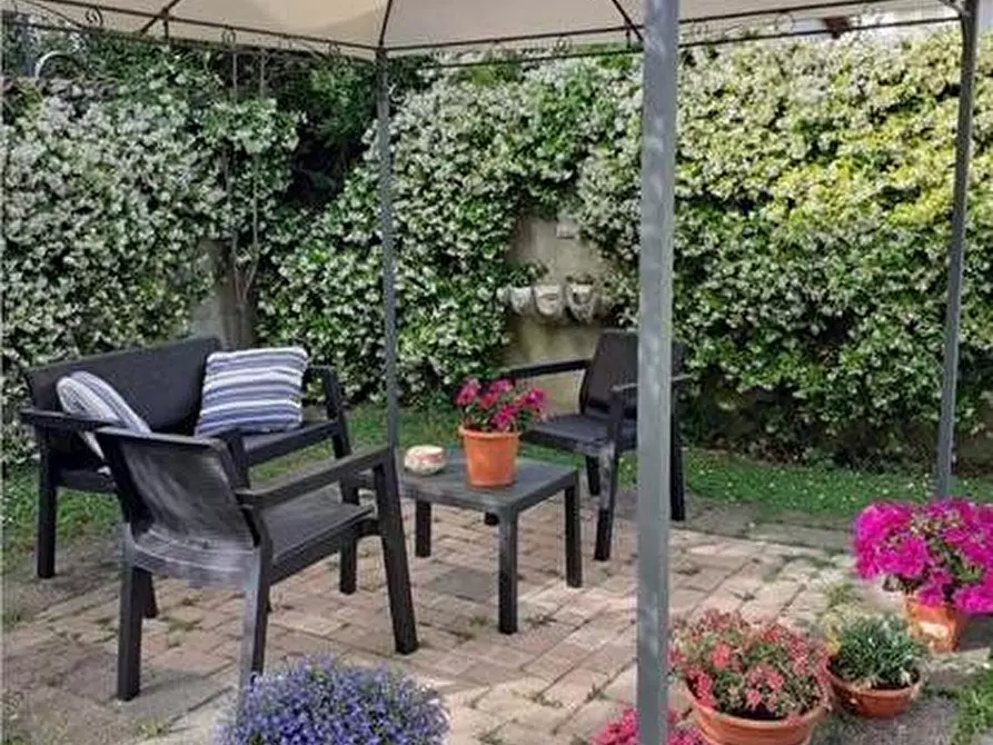 Immagine 5 di Villa in vendita  a Forte Dei Marmi