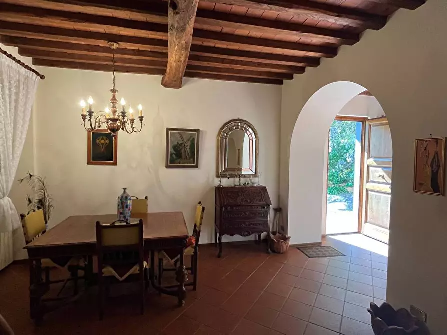 Immagine 6 di Rustico / casale in vendita  a Pietrasanta