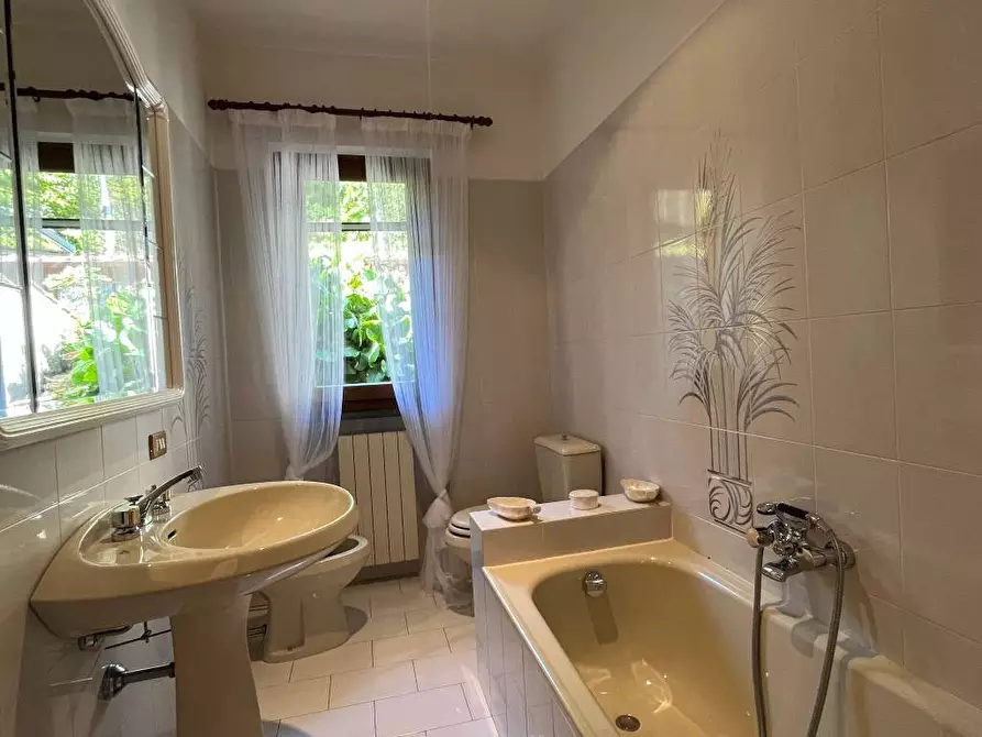 Immagine 31 di Rustico / casale in vendita  a Pietrasanta