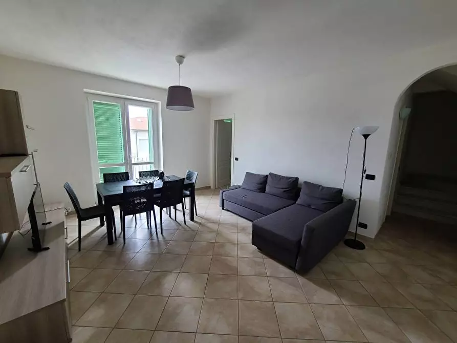 Immagine 2 di Appartamento in affitto  a Camaiore