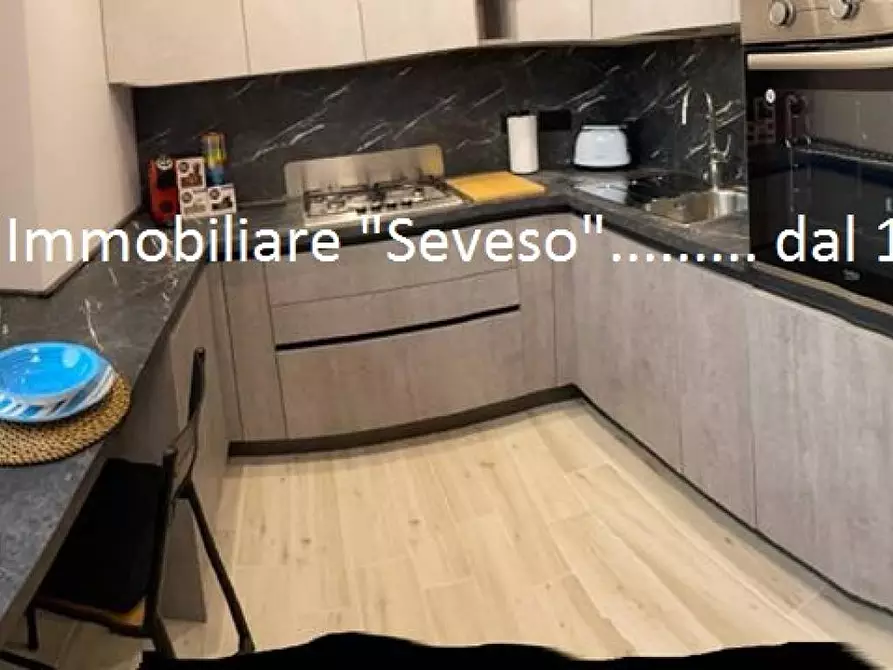 Immagine 2 di Mansarda in affitto  a Pietrasanta