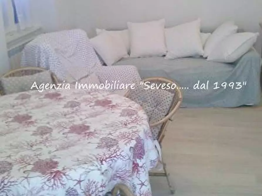 Immagine 14 di Villa in affitto  a Pietrasanta