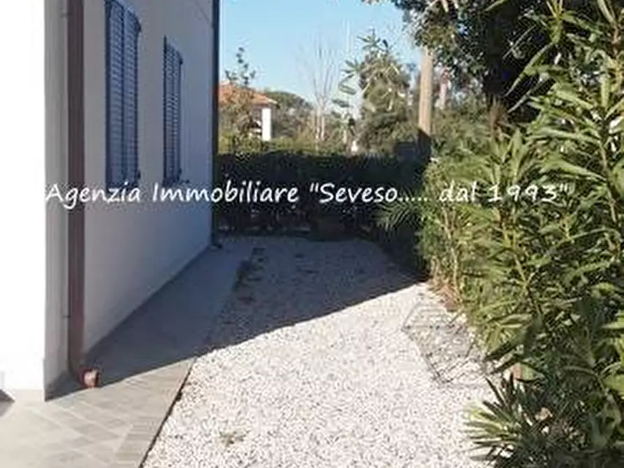 Immagine 7 di Villa in affitto  a Pietrasanta