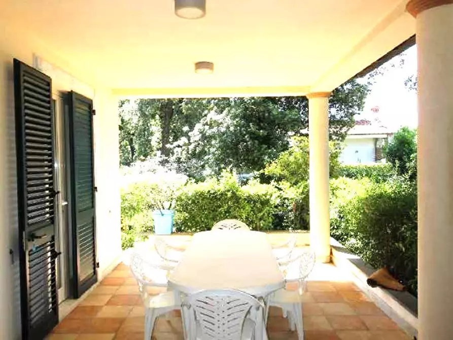 Immagine 6 di Villa in affitto  a Pietrasanta