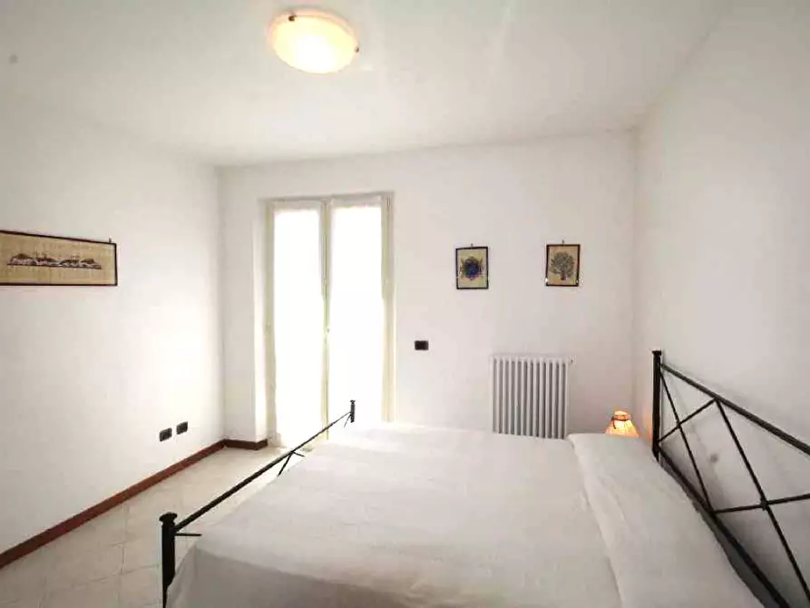 Immagine 14 di Villa in affitto  a Pietrasanta