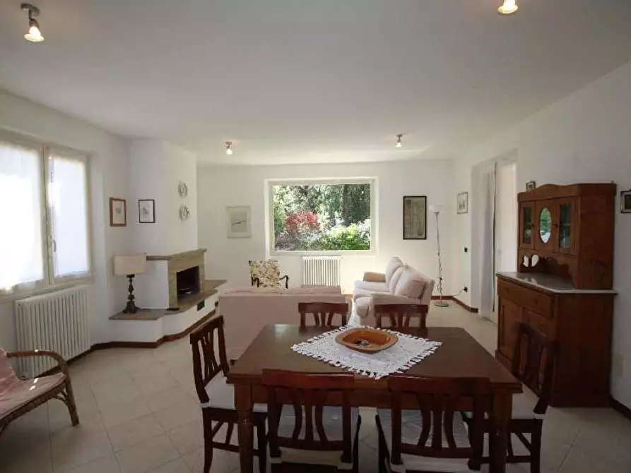 Immagine 10 di Villa in affitto  a Pietrasanta