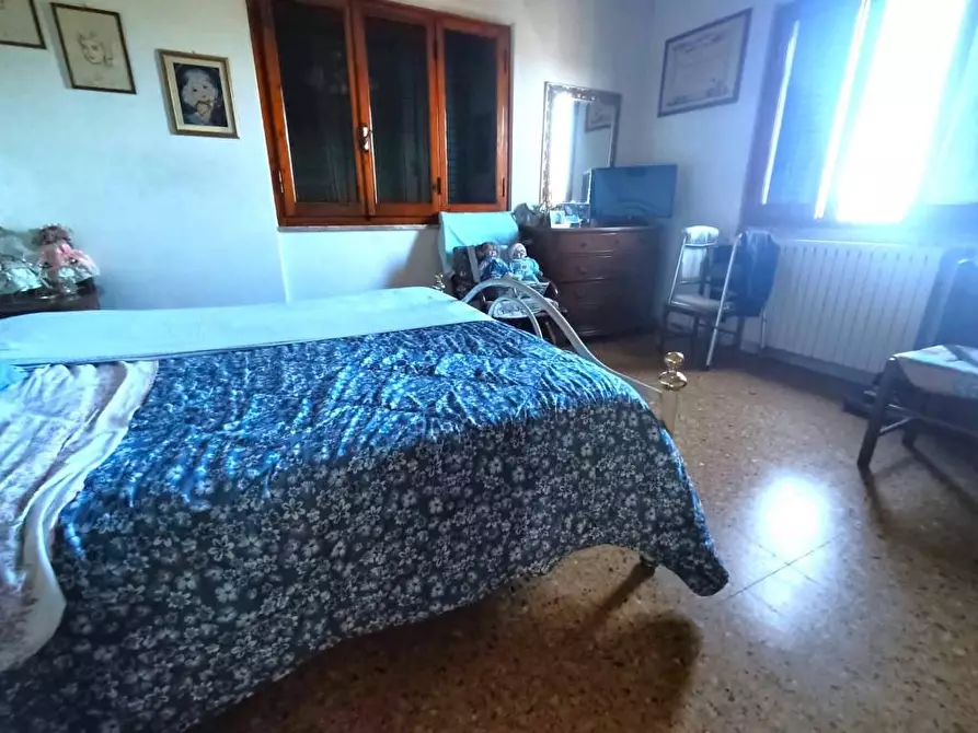 Immagine 10 di Appartamento in vendita  a Seravezza