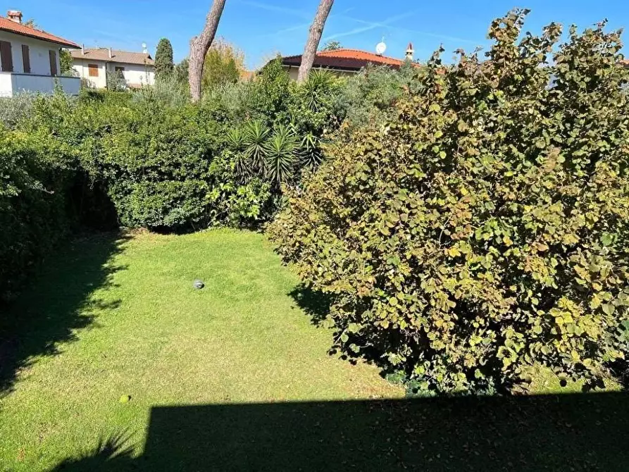 Immagine 9 di Mansarda in affitto  a Forte Dei Marmi