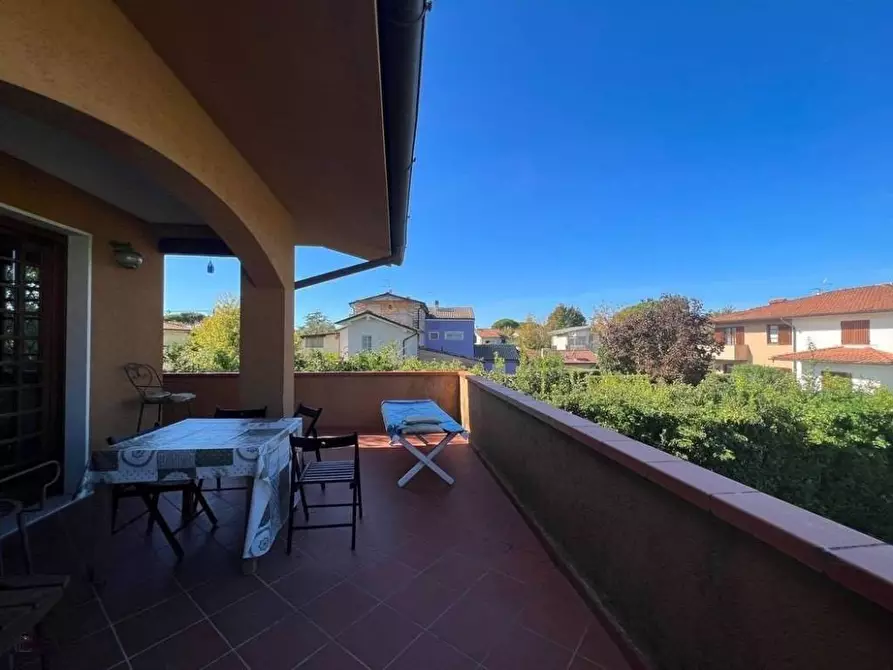 Immagine 11 di Mansarda in affitto  a Forte Dei Marmi