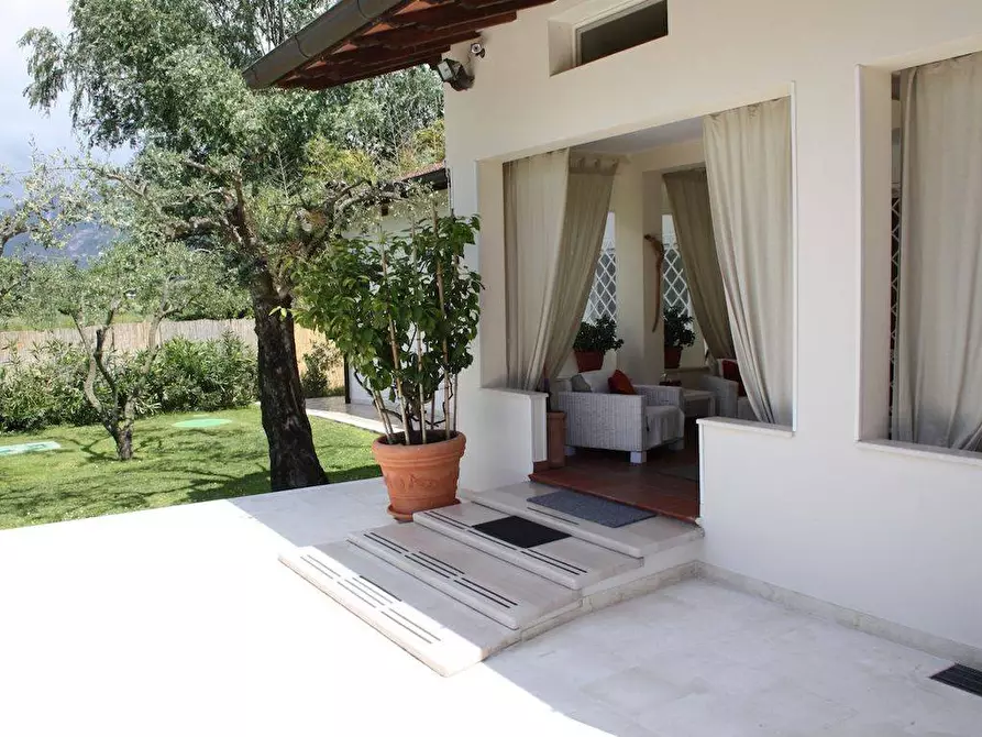 Immagine 5 di Villa in affitto  a Forte Dei Marmi