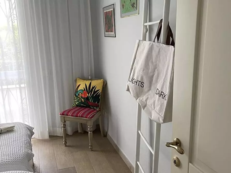 Immagine 26 di Villa in affitto  a Pietrasanta