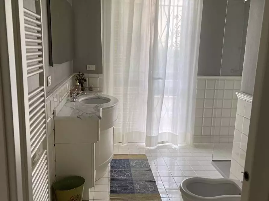 Immagine 30 di Villa in affitto  a Pietrasanta