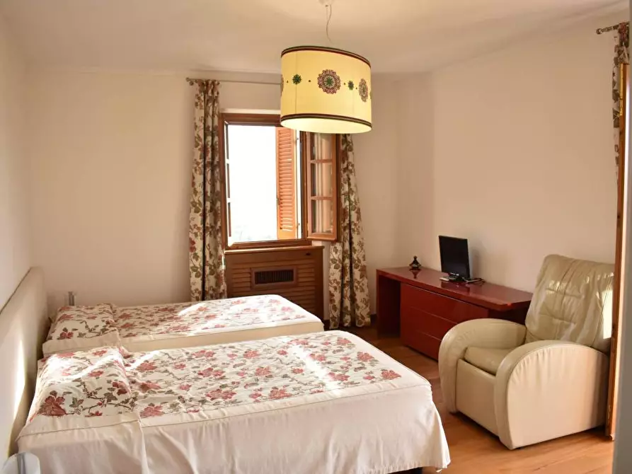 Immagine 9 di Villa in affitto  a Pietrasanta