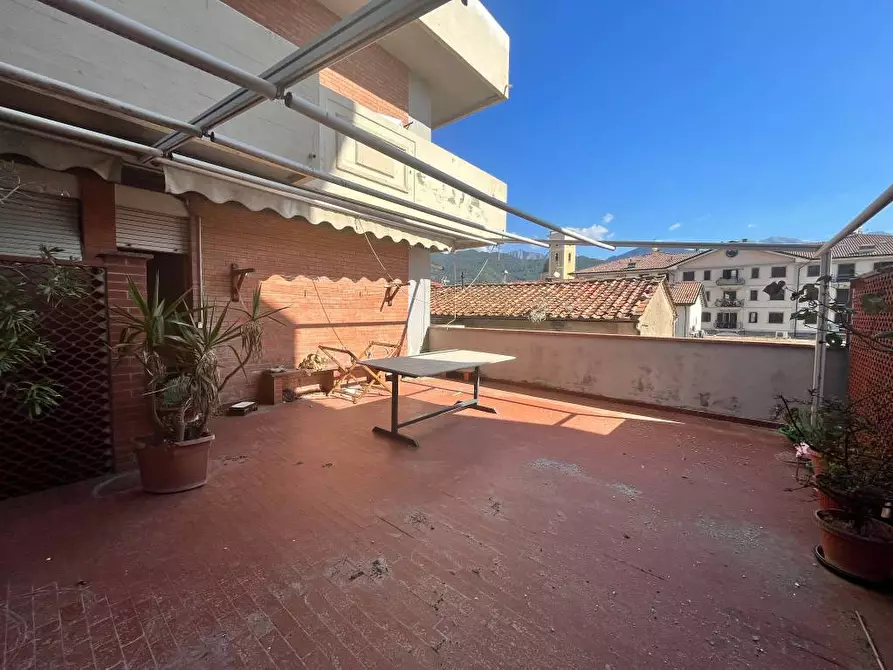 Immagine 9 di Appartamento in vendita  a Seravezza