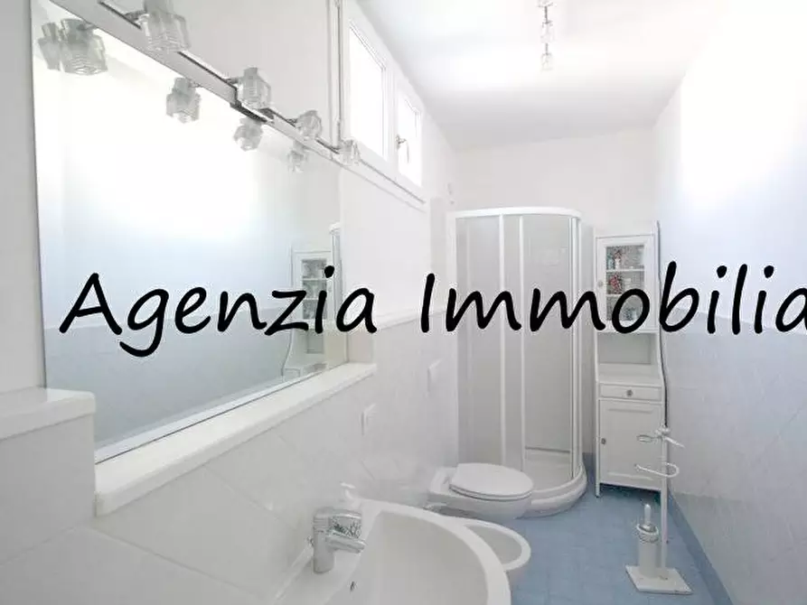 Immagine 13 di Casa trifamiliare in affitto  a Forte Dei Marmi