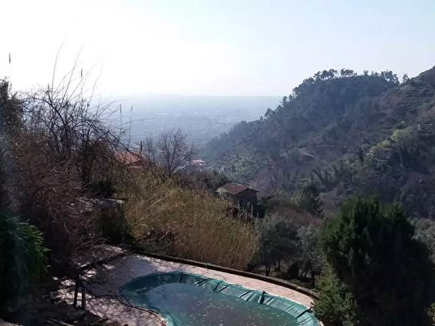 Immagine 3 di Casa bifamiliare in vendita  a Pietrasanta