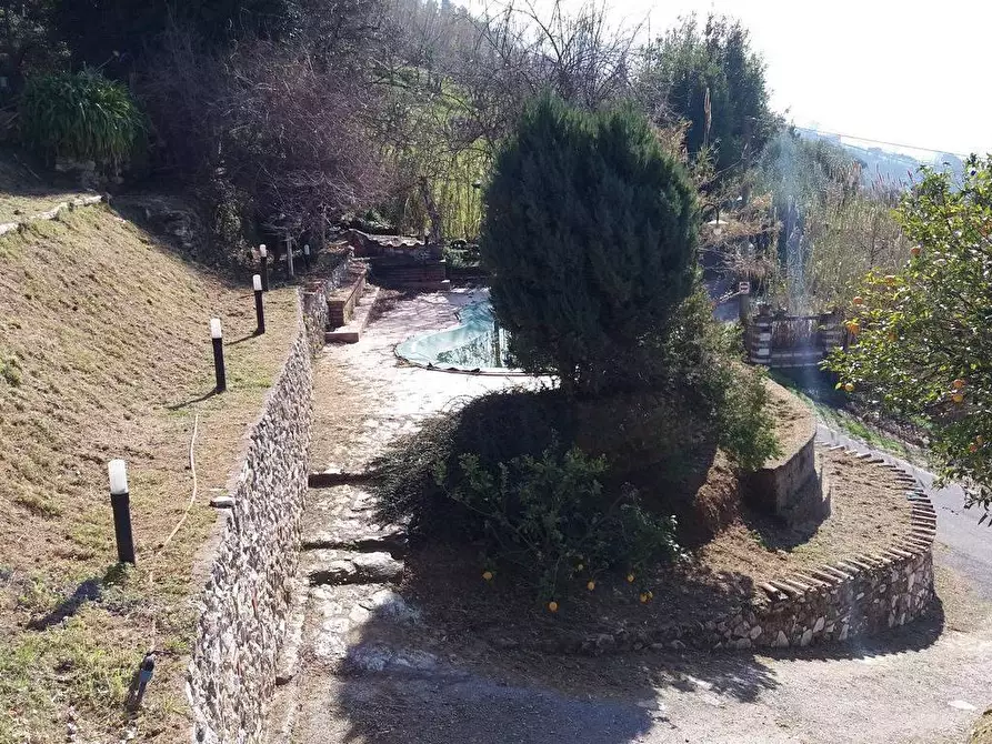 Immagine 10 di Casa bifamiliare in vendita  a Pietrasanta