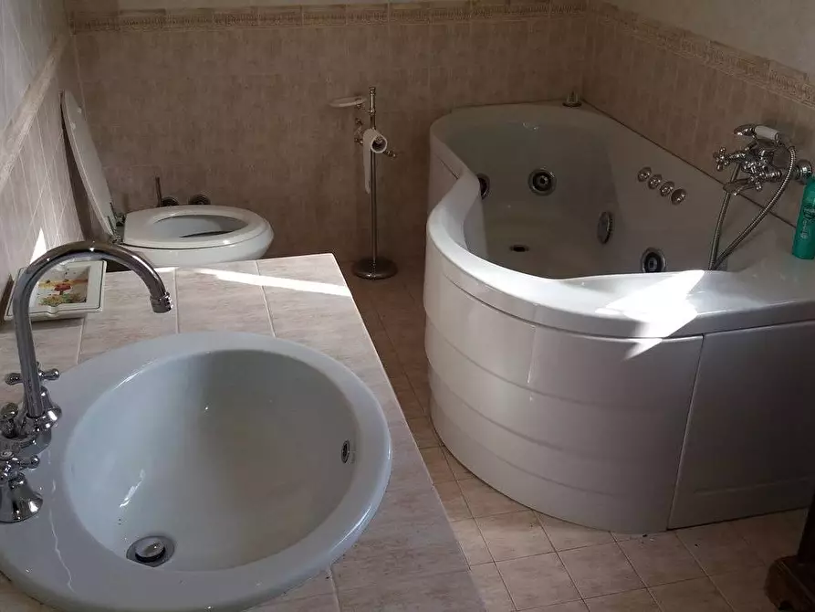 Immagine 24 di Casa bifamiliare in vendita  a Pietrasanta