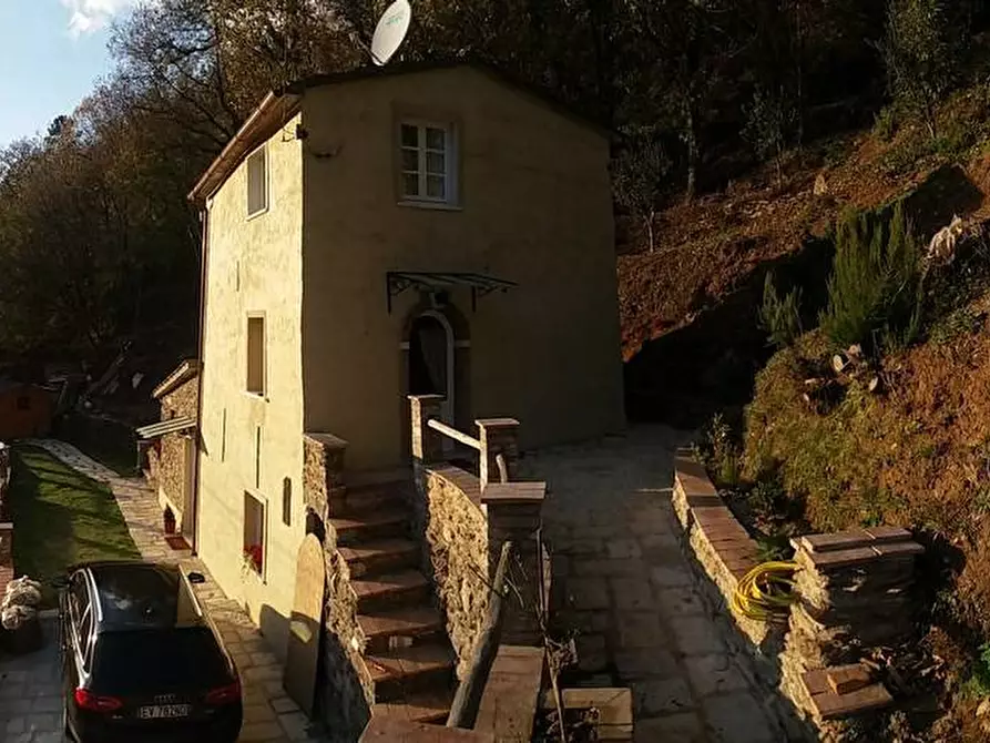 Immagine 2 di Rustico / casale in vendita  a Seravezza