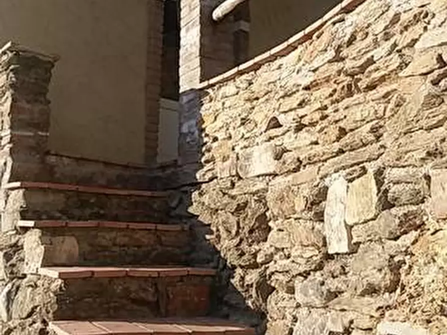 Immagine 13 di Rustico / casale in vendita  a Seravezza