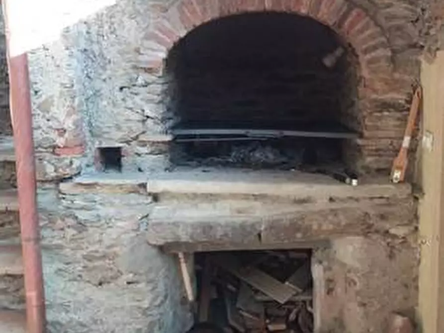 Immagine 12 di Rustico / casale in vendita  a Seravezza