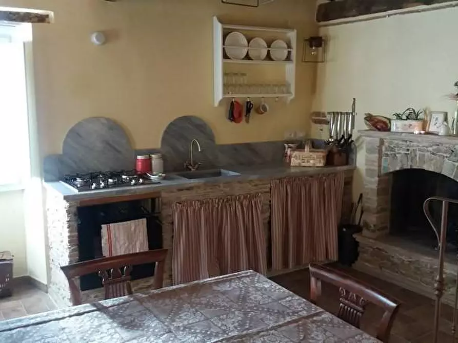 Immagine 6 di Rustico / casale in vendita  a Seravezza